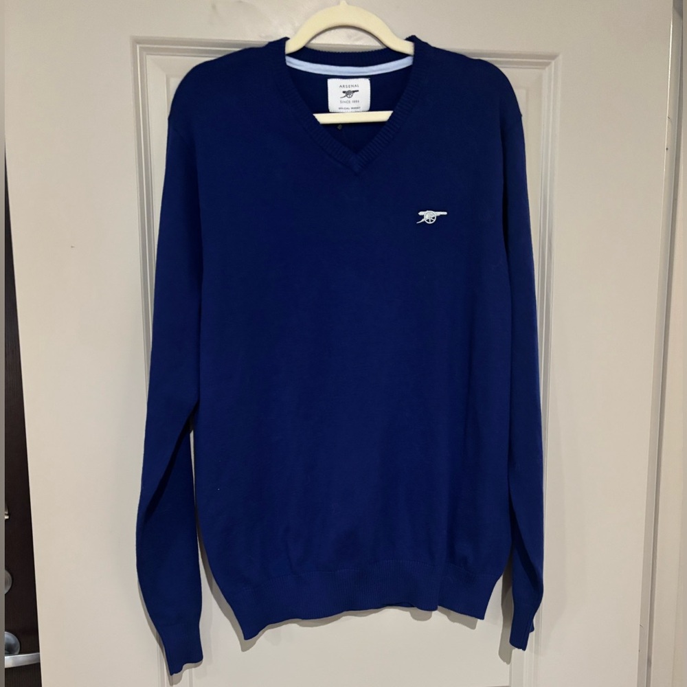 Arsenal v-neck sweater